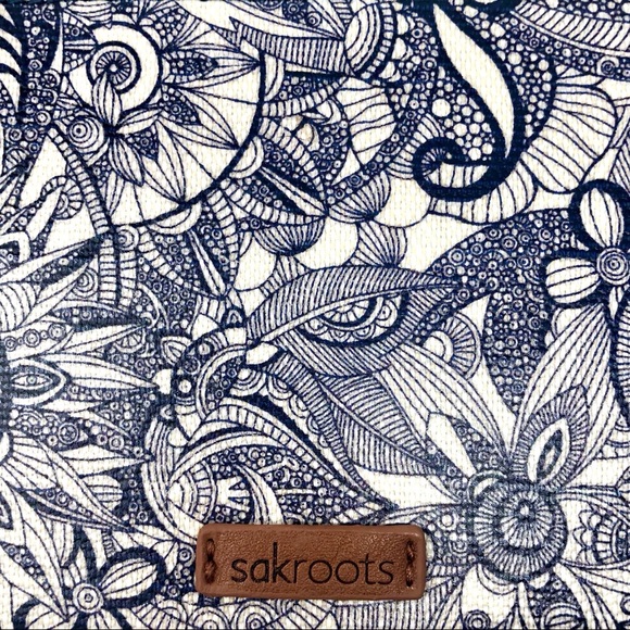 Sakroots Spirit Desert Smartphone Wristlet Wallet - Picture 12 of 16